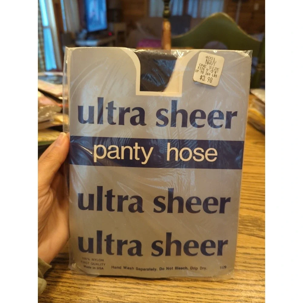 New Vintage Ultra Shear Pantyhose Navy Blue‎ Fits 5 Ft To 5'8 And 100 To 160 Lb